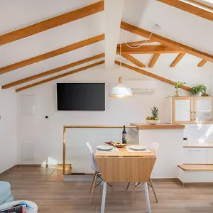  Apartment Santolina