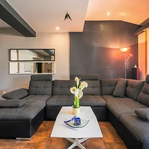  Apartment Boki