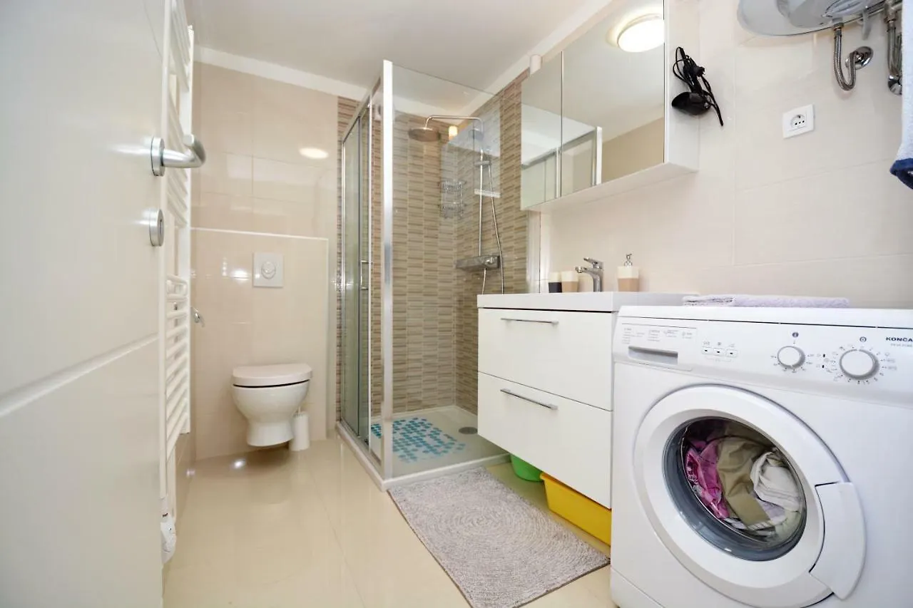 Frana Apartment Split