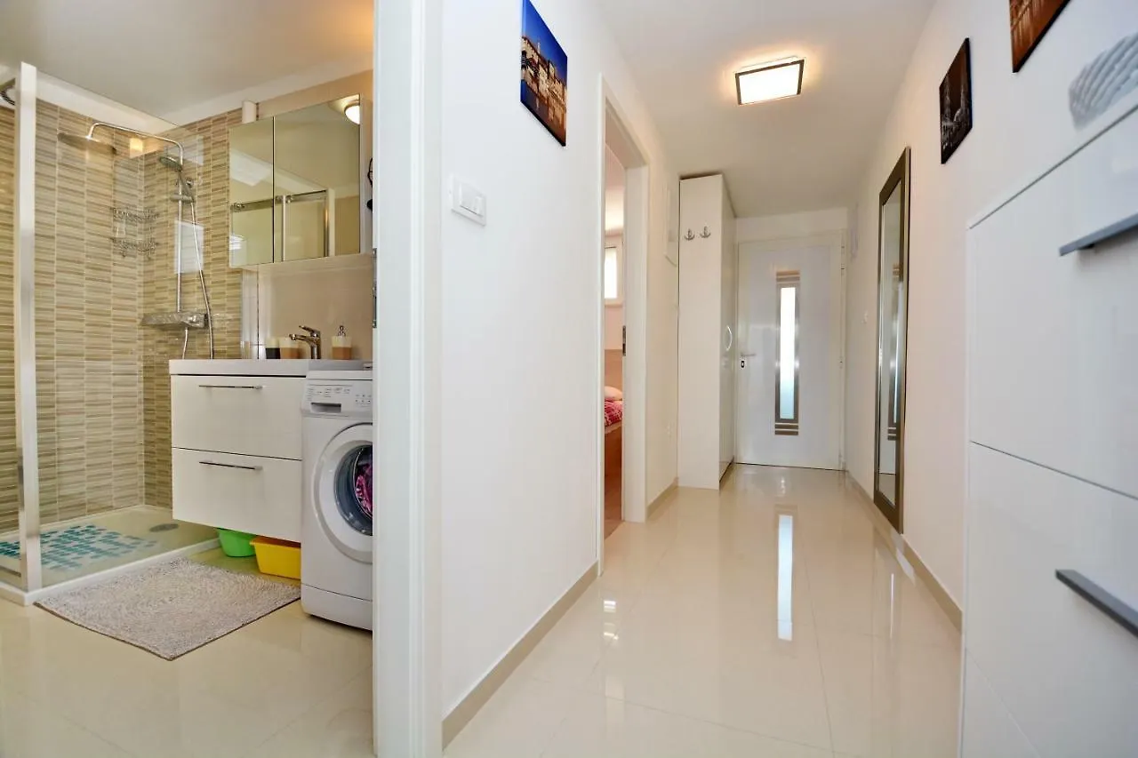 Frana Apartment Split