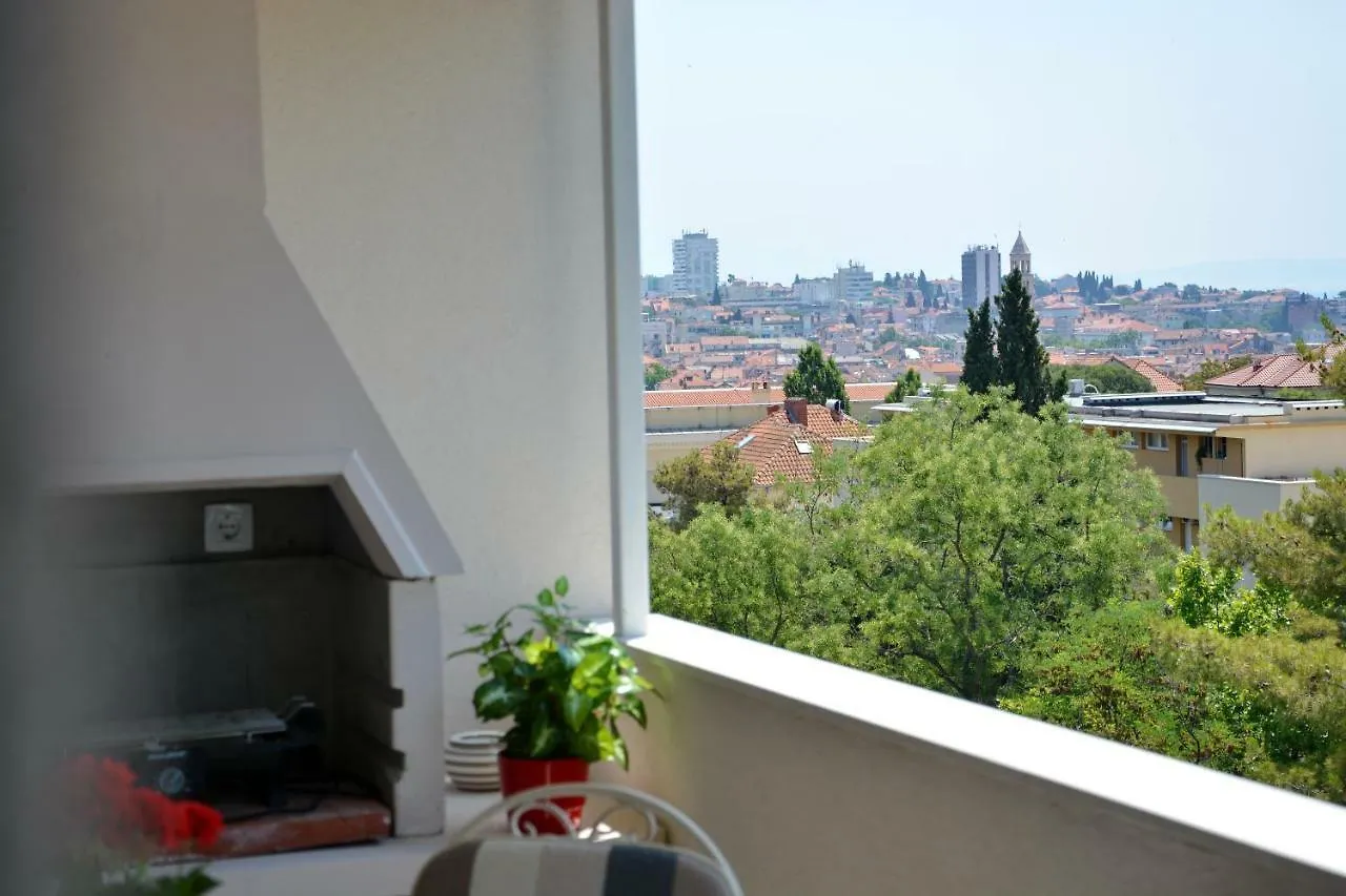Frana Apartment Split