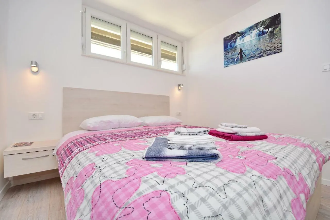 Frana Apartment Split